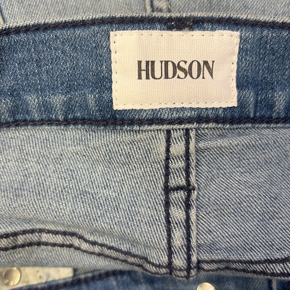 Hudson Capri - image 5